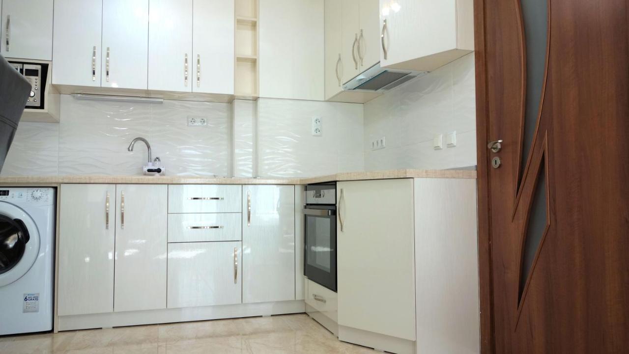 Sea Garden Marina 3 Apartment Varna Bagian luar foto